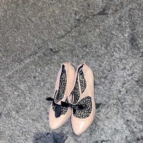 Jessica Simpson  Tan platform bow tie pumps Sz 6 - Picture 2 of 13